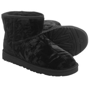 Ugg Mini Crushed Velvet Black Boots 9 NIB